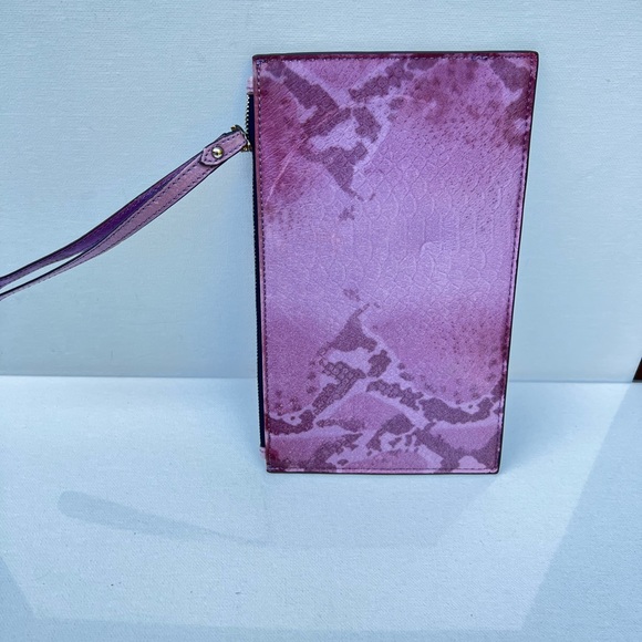 Aimee Kestenberg pink Leather Wristlet Wallet - Picture 2 of 7